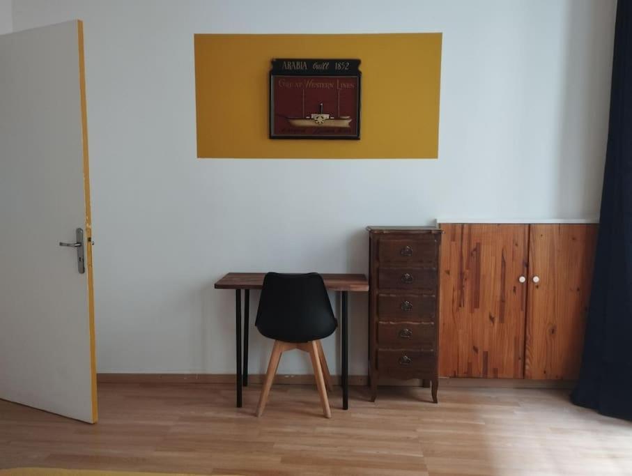 Appartement En Plein Centre. Carpentras Eksteriør billede