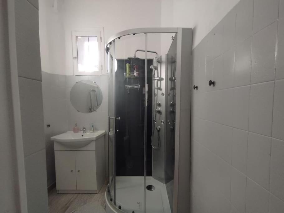 Appartement En Plein Centre. Carpentras Eksteriør billede